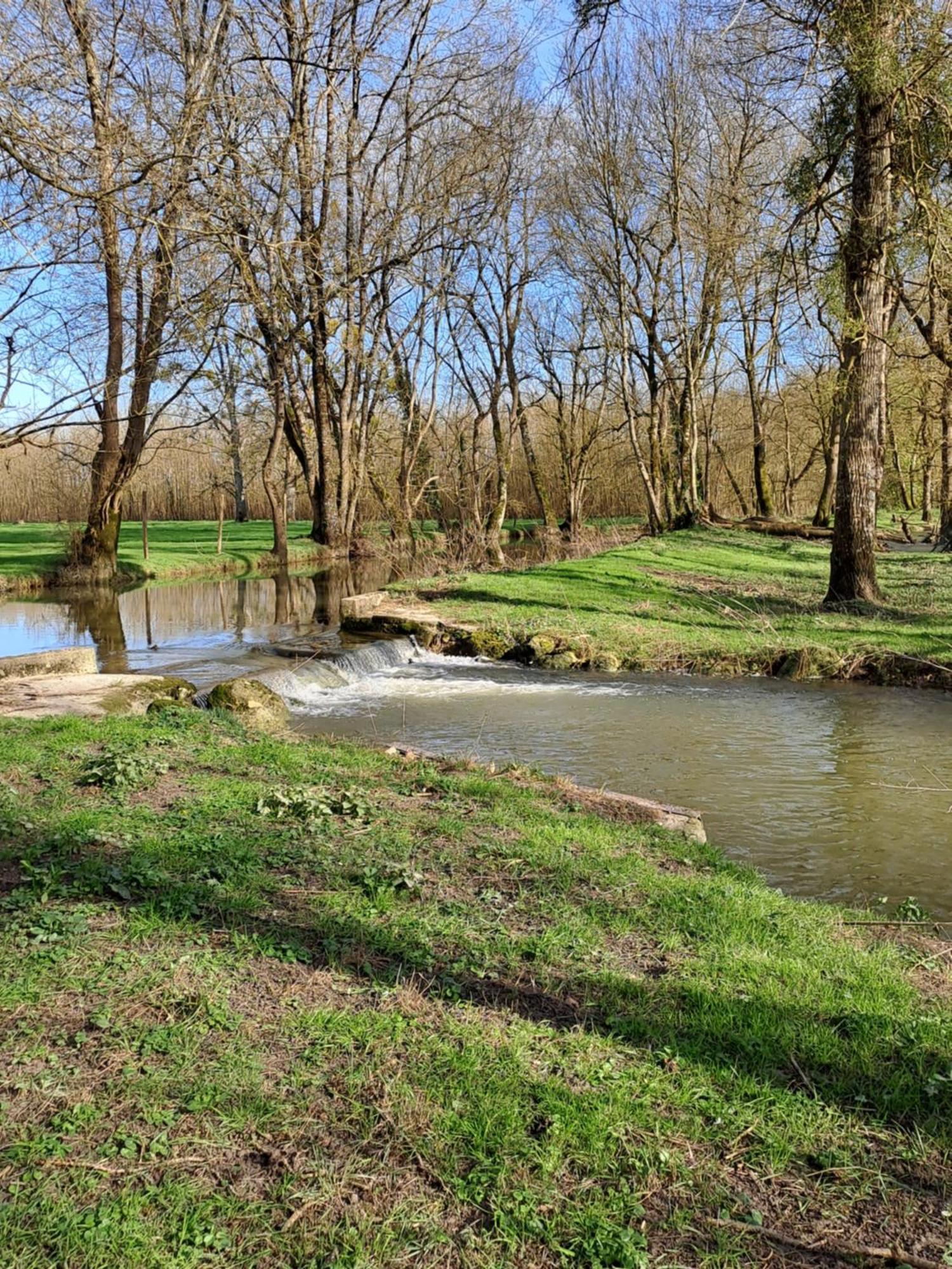 L'Ile Verte Chambre Avec Salle De Bain Privee Champagnac  Экстерьер фото